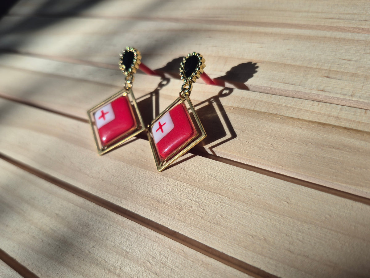 Tonga Stud Earring