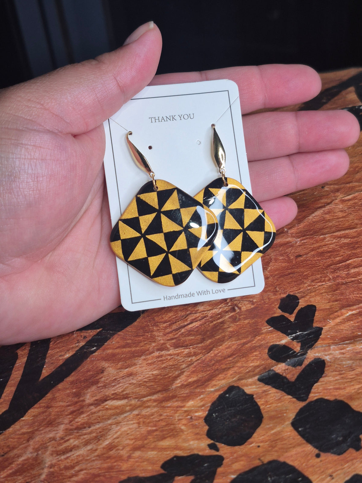 Gold Manulua Dangle