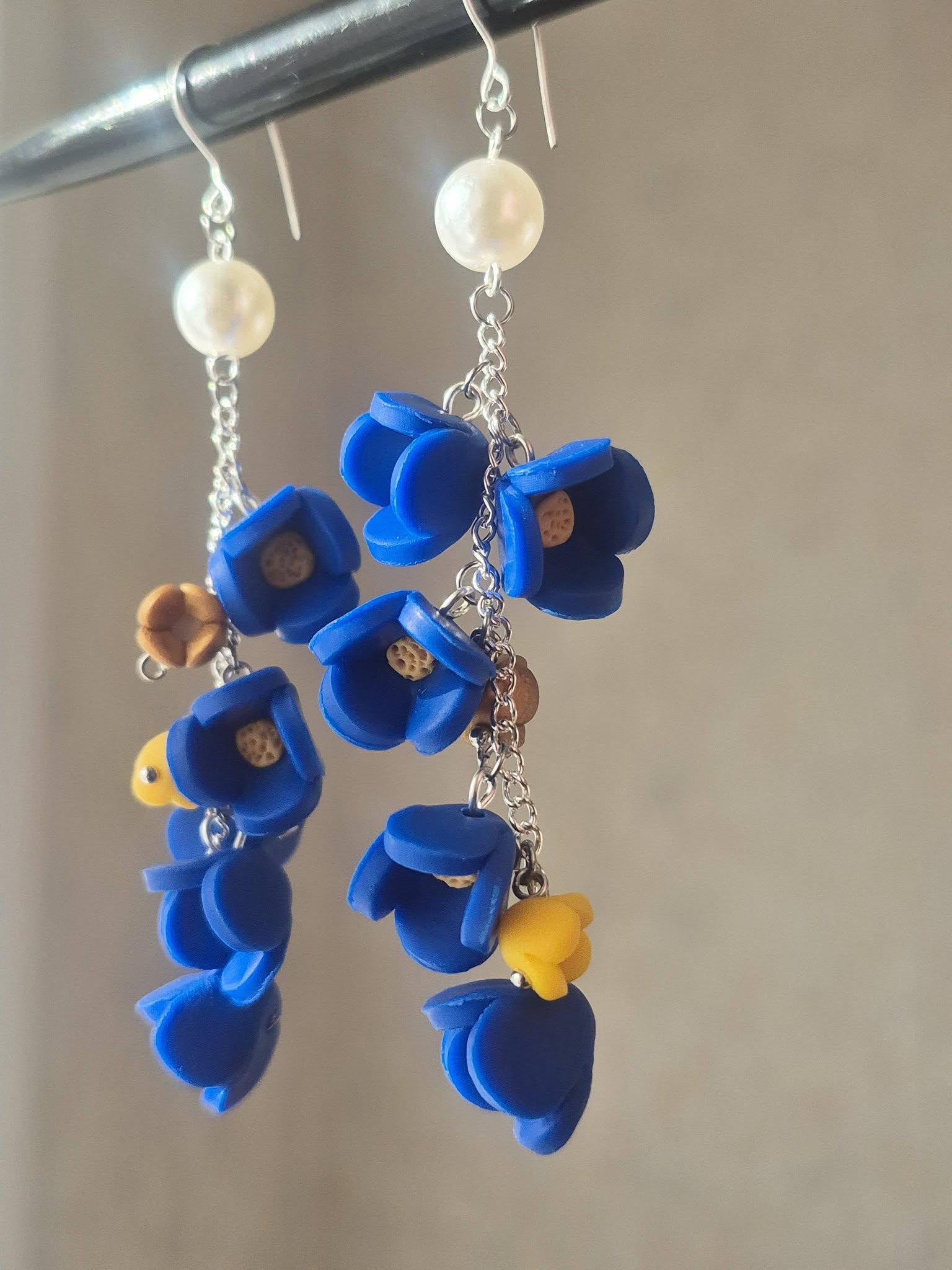 Heilala dangle